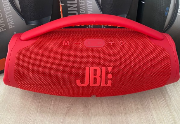 PARLANTE JBL CON AGARRE